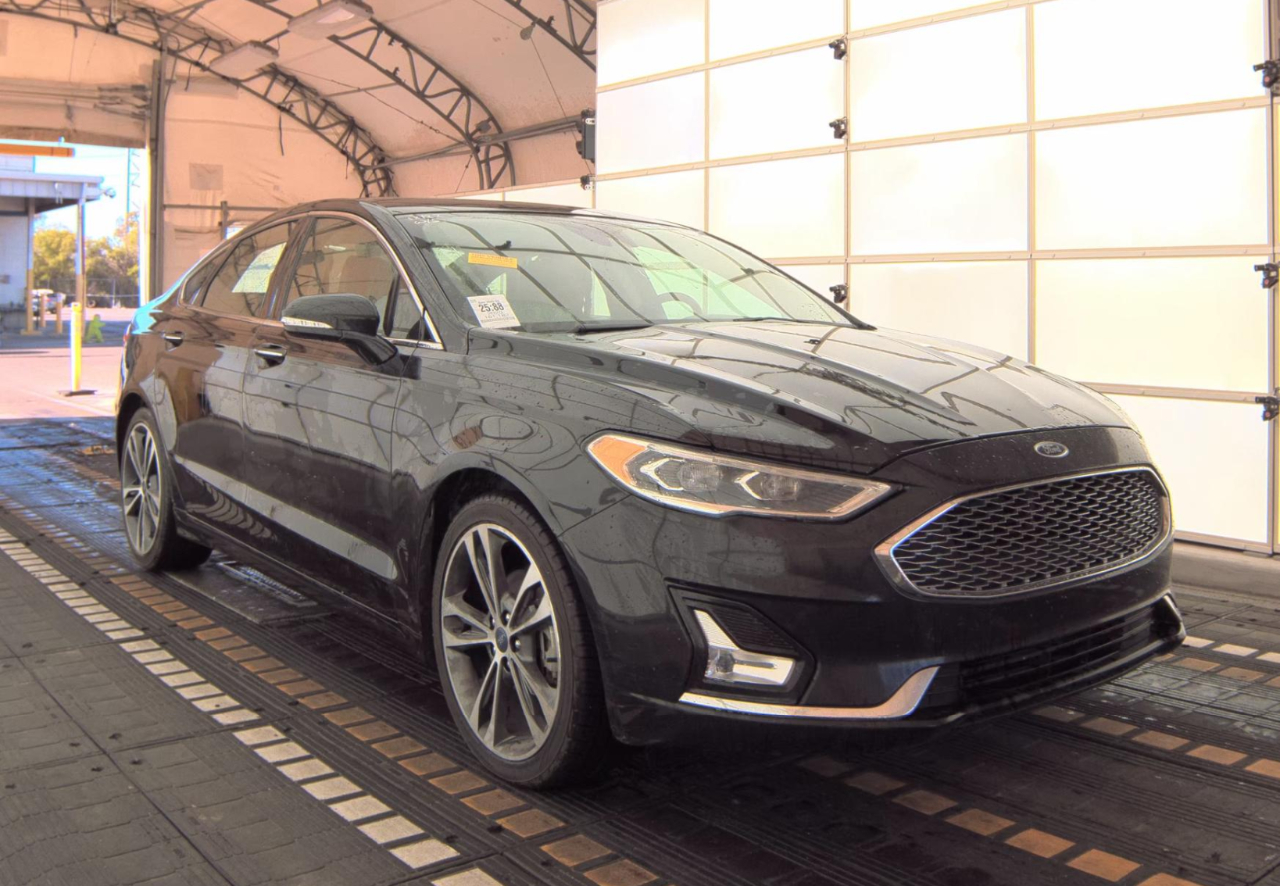 Ford Fusion Titanium 2020