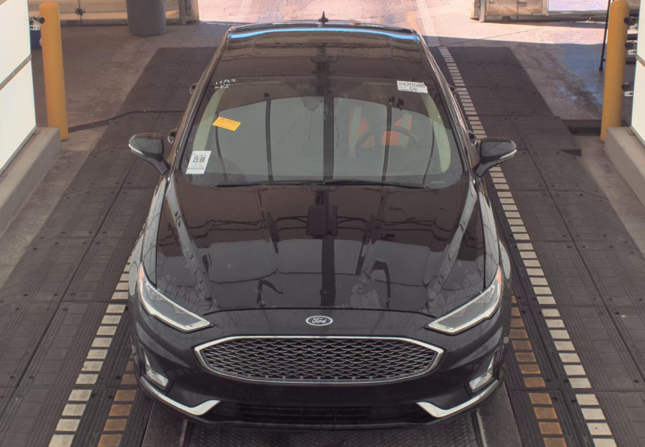 Ford Fusion Titanium 2020