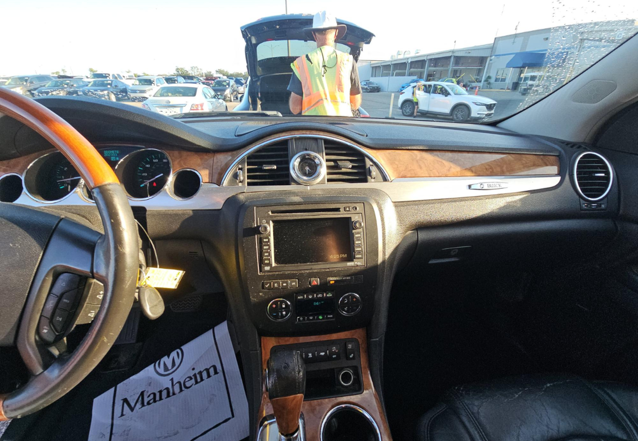 Buick Enclave  2010