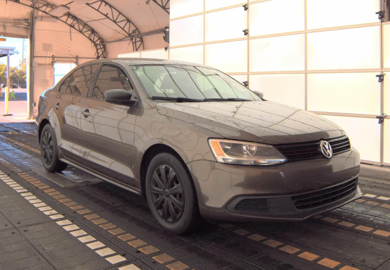 Volkswagen Jetta Sedan  2013