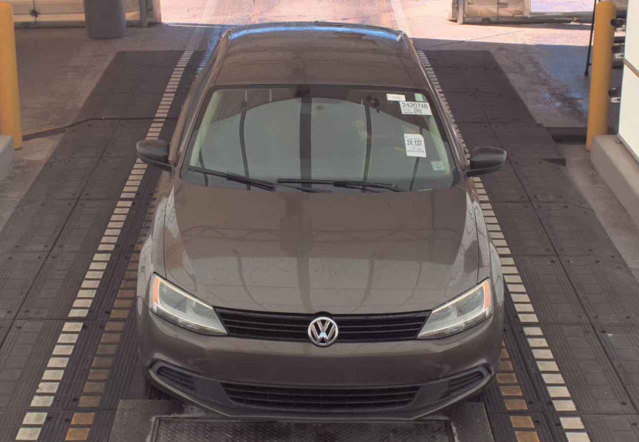 Volkswagen Jetta Sedan  2013