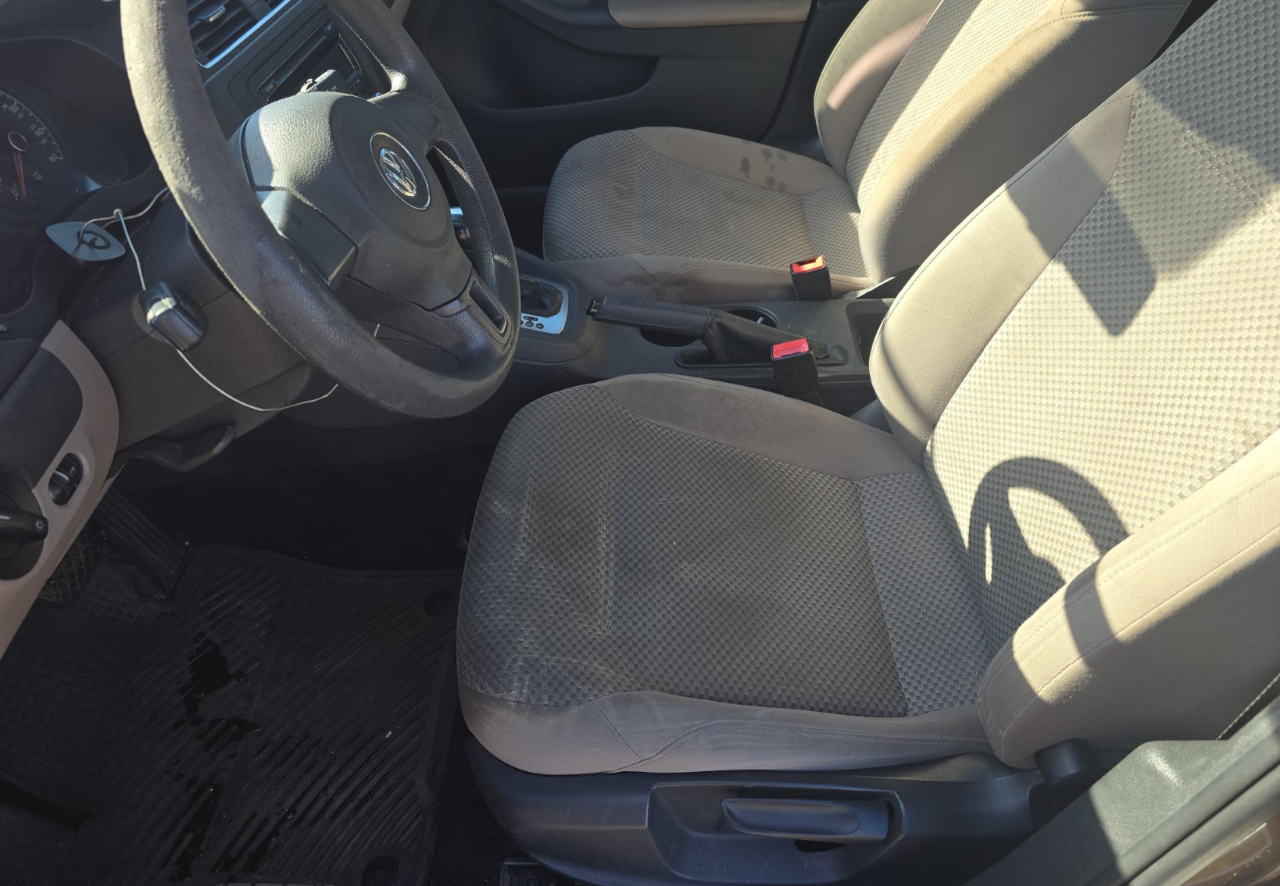 Volkswagen Jetta Sedan  2013