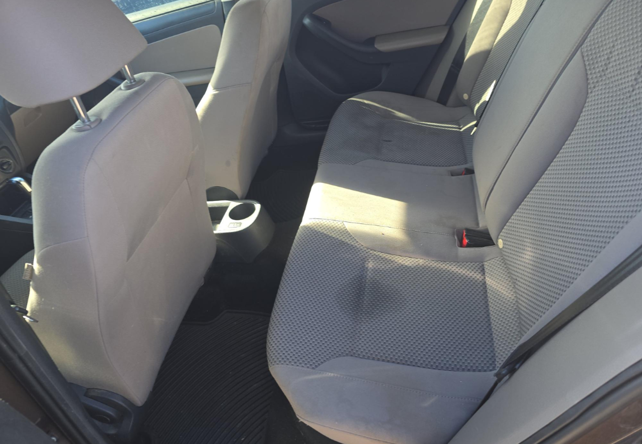 Volkswagen Jetta Sedan  2013