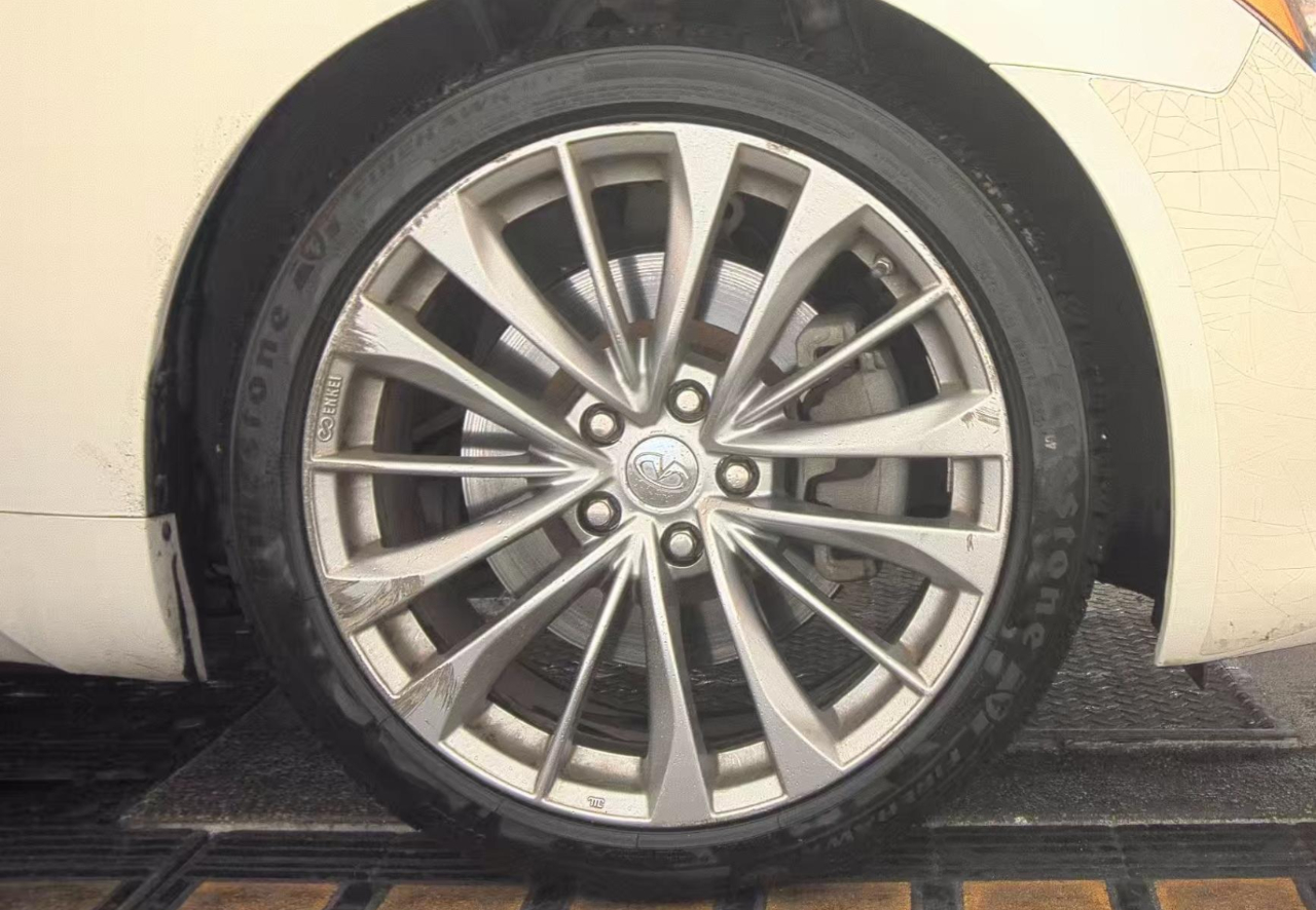 Infiniti G37 Convertible  2011