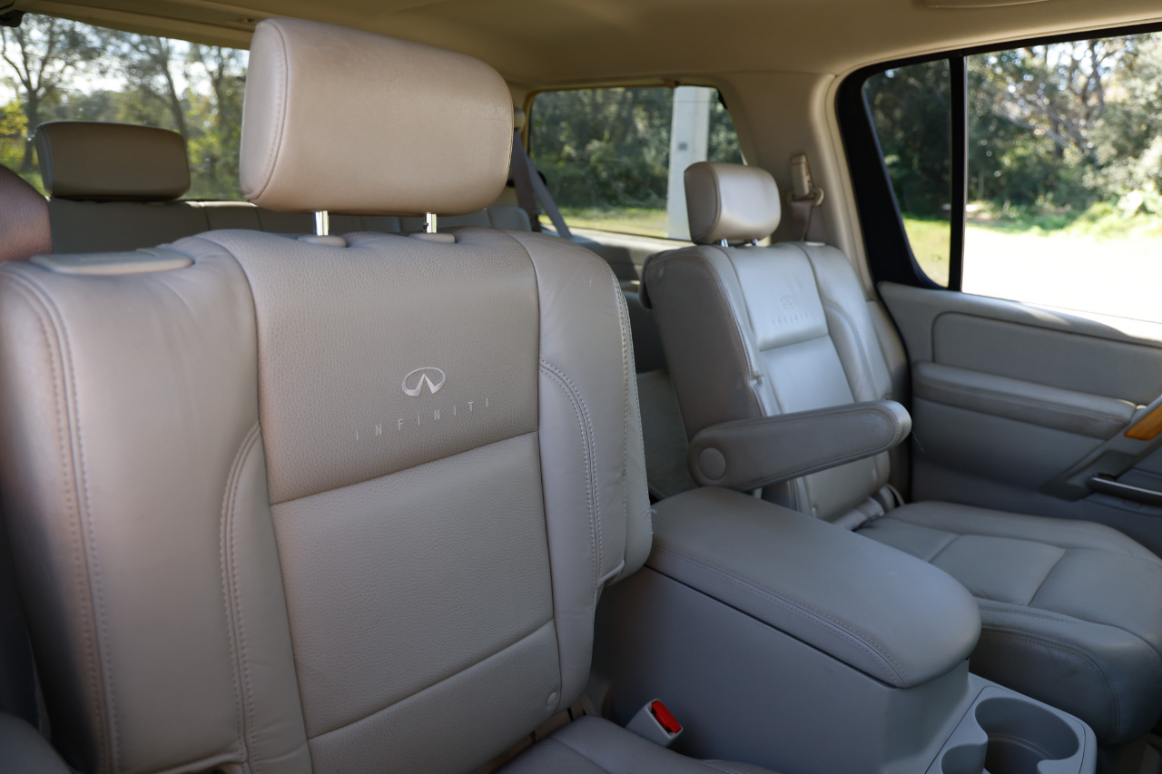 Infiniti QX56 RWD 4dr 2004