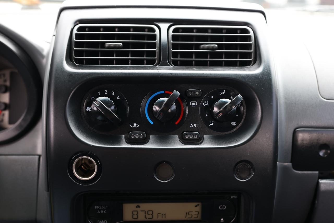 Nissan Frontier 2WD  2004