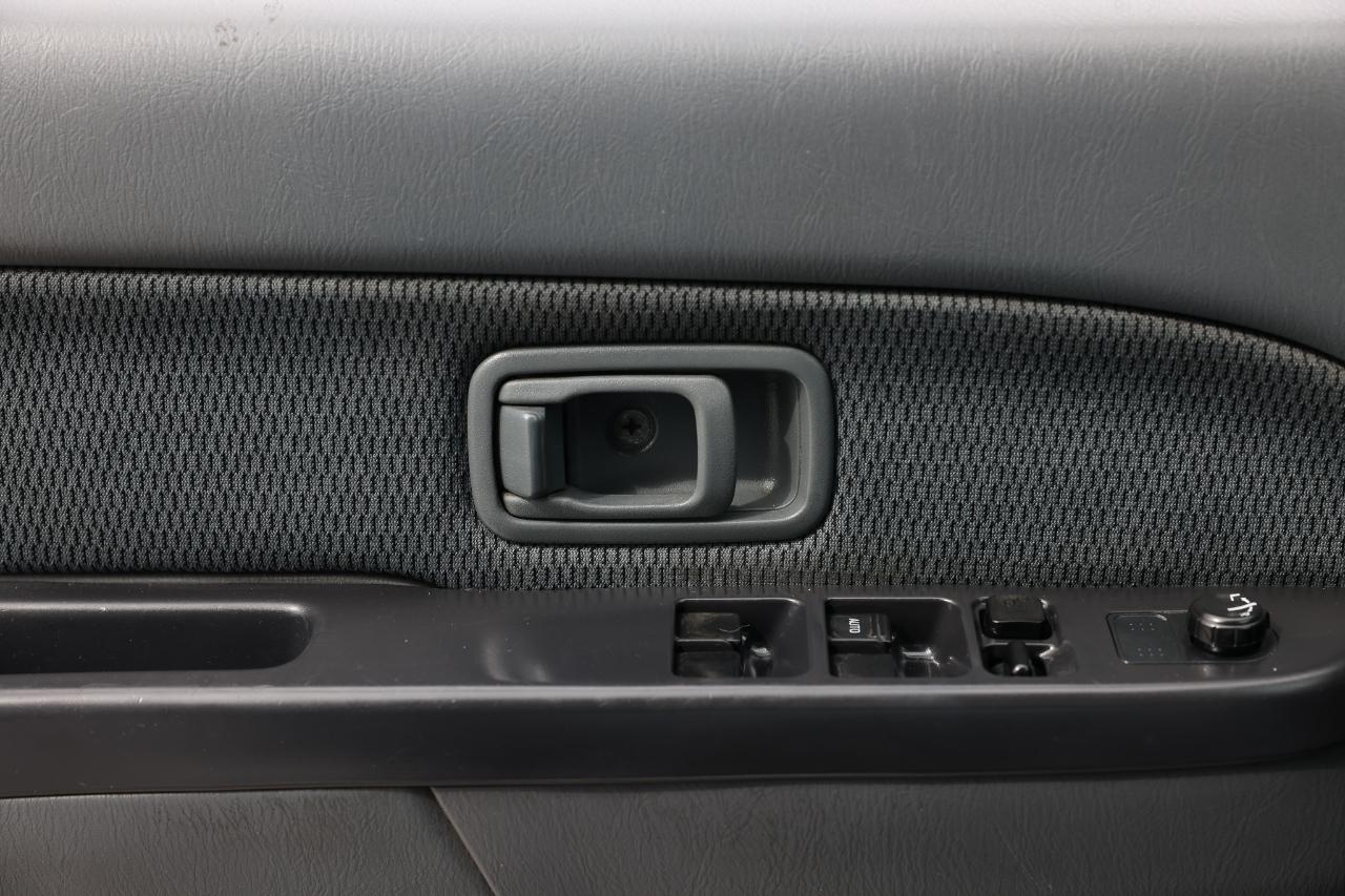 Nissan Frontier 2WD  2004