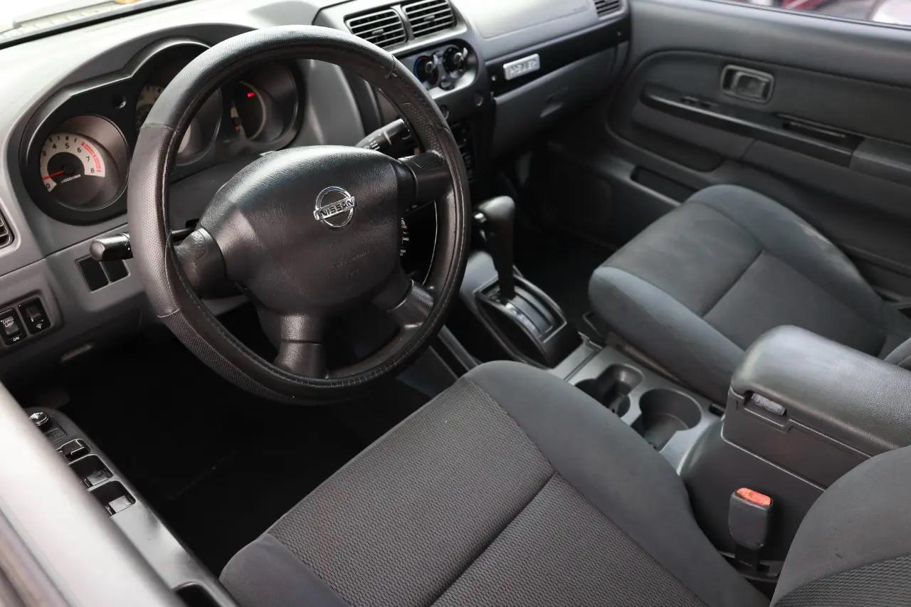Nissan Frontier 2WD  2004