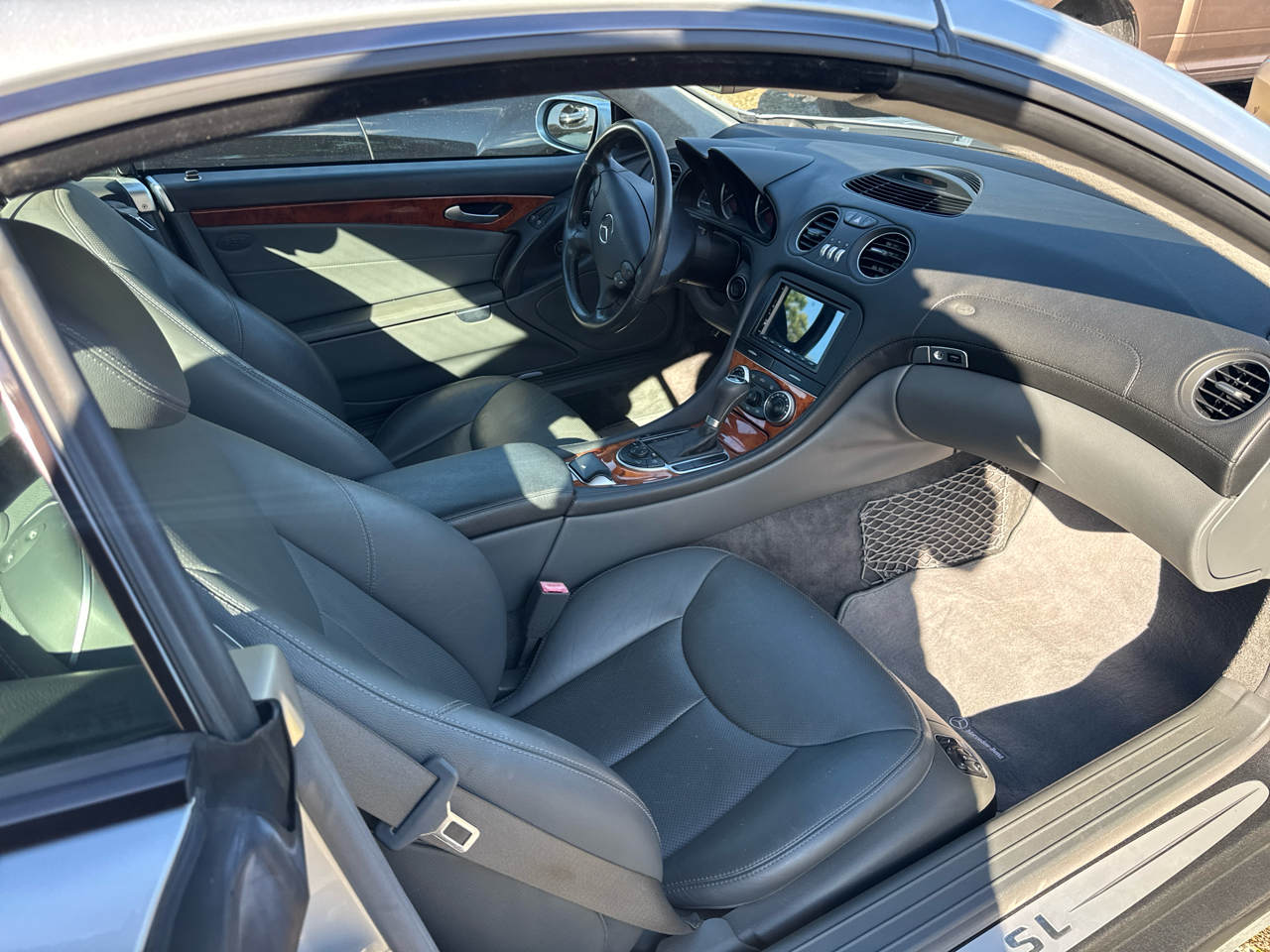 Mercedes-Benz SL-Class  2006