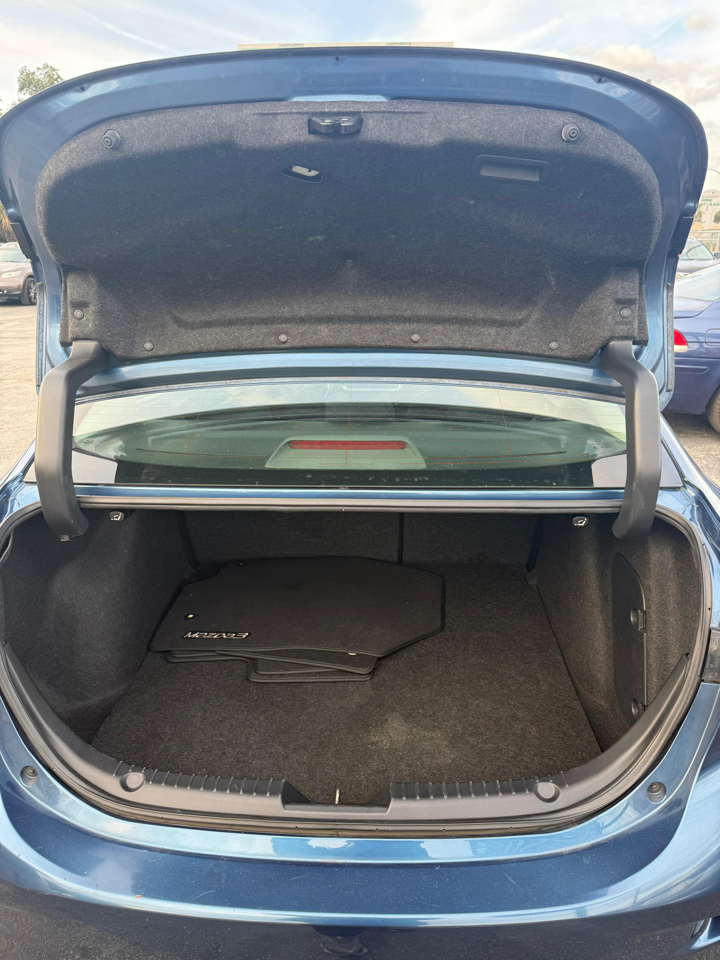 Mazda Mazda3 4-Door  2018