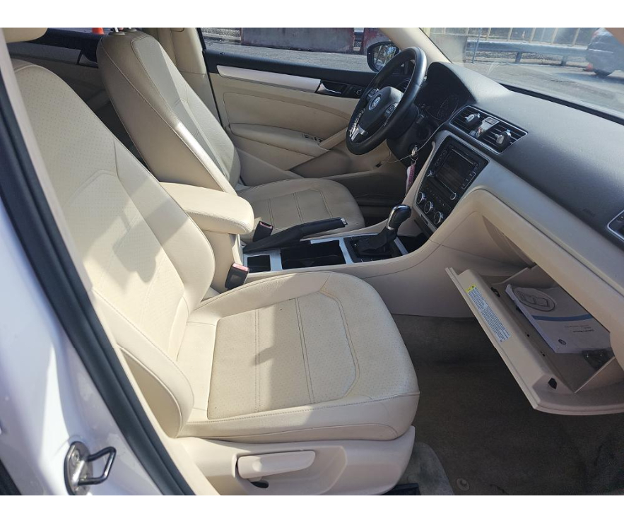 Volkswagen Passat  2012