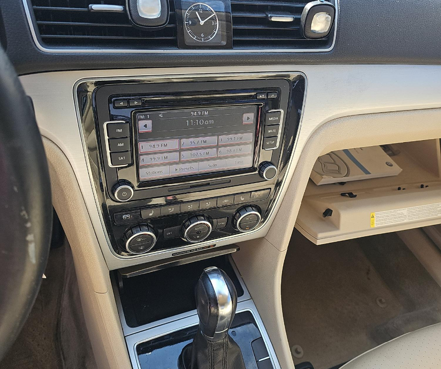 Volkswagen Passat  2012