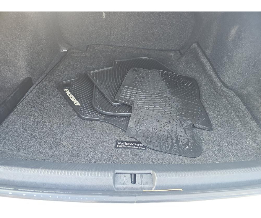 Volkswagen Passat  2012