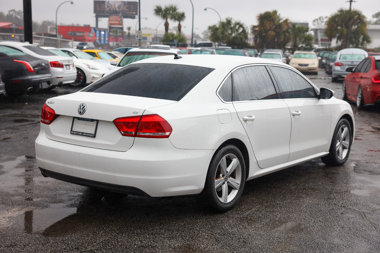 Volkswagen Passat  2012