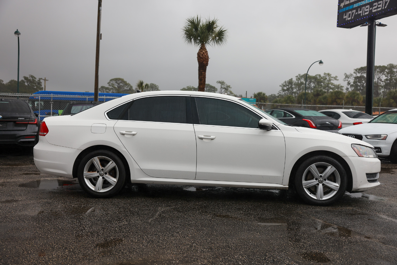 Volkswagen Passat  2012