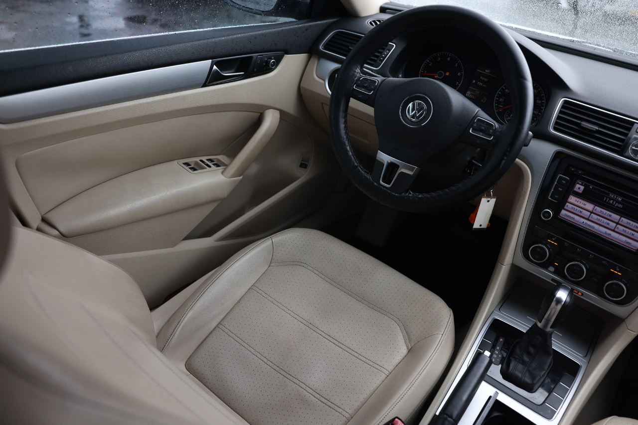 Volkswagen Passat  2012