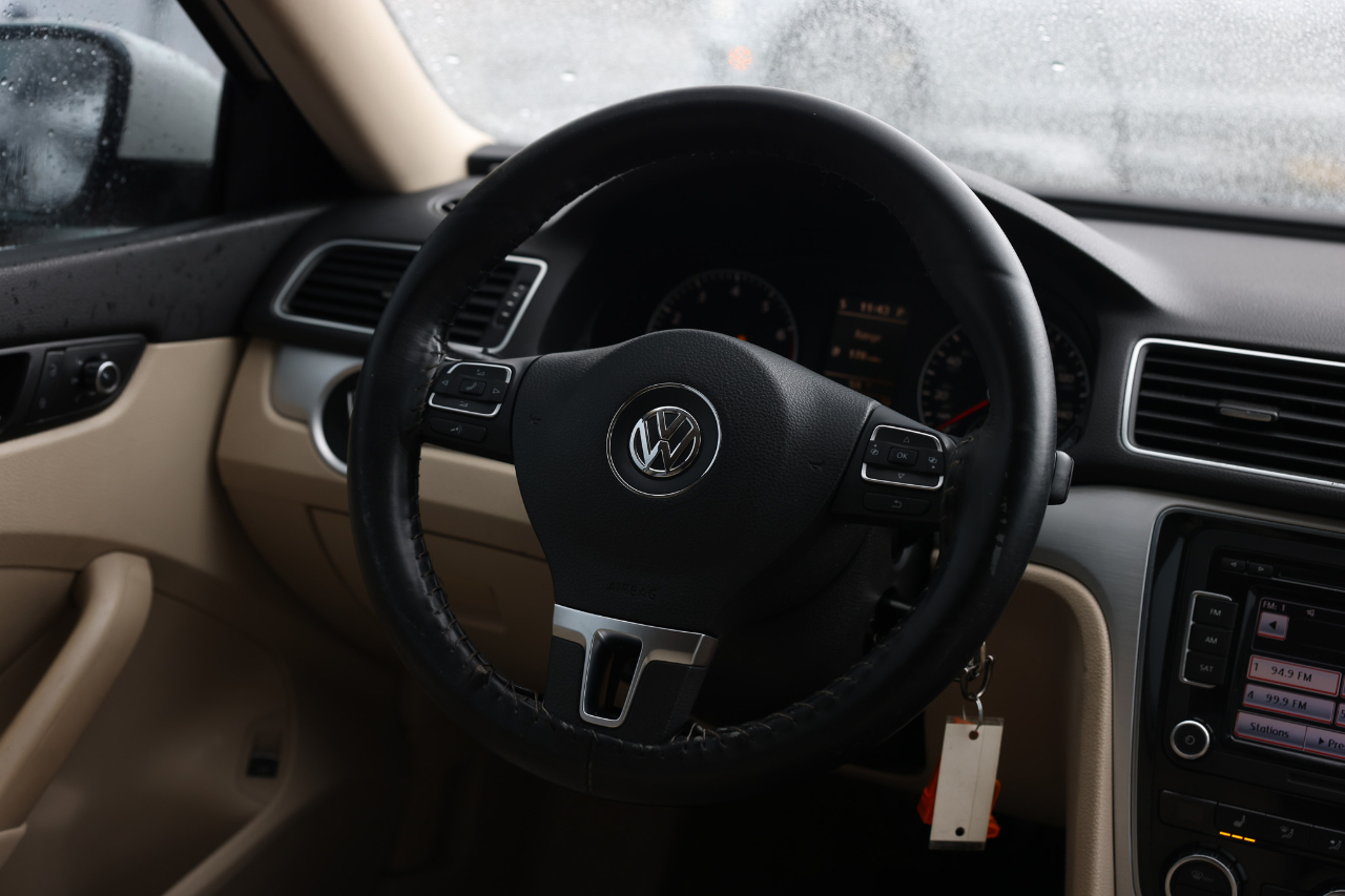 Volkswagen Passat  2012