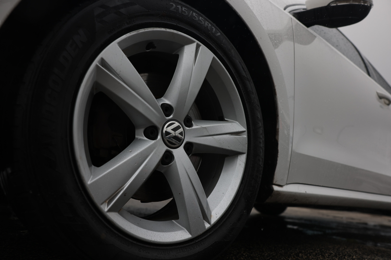 Volkswagen Passat  2012