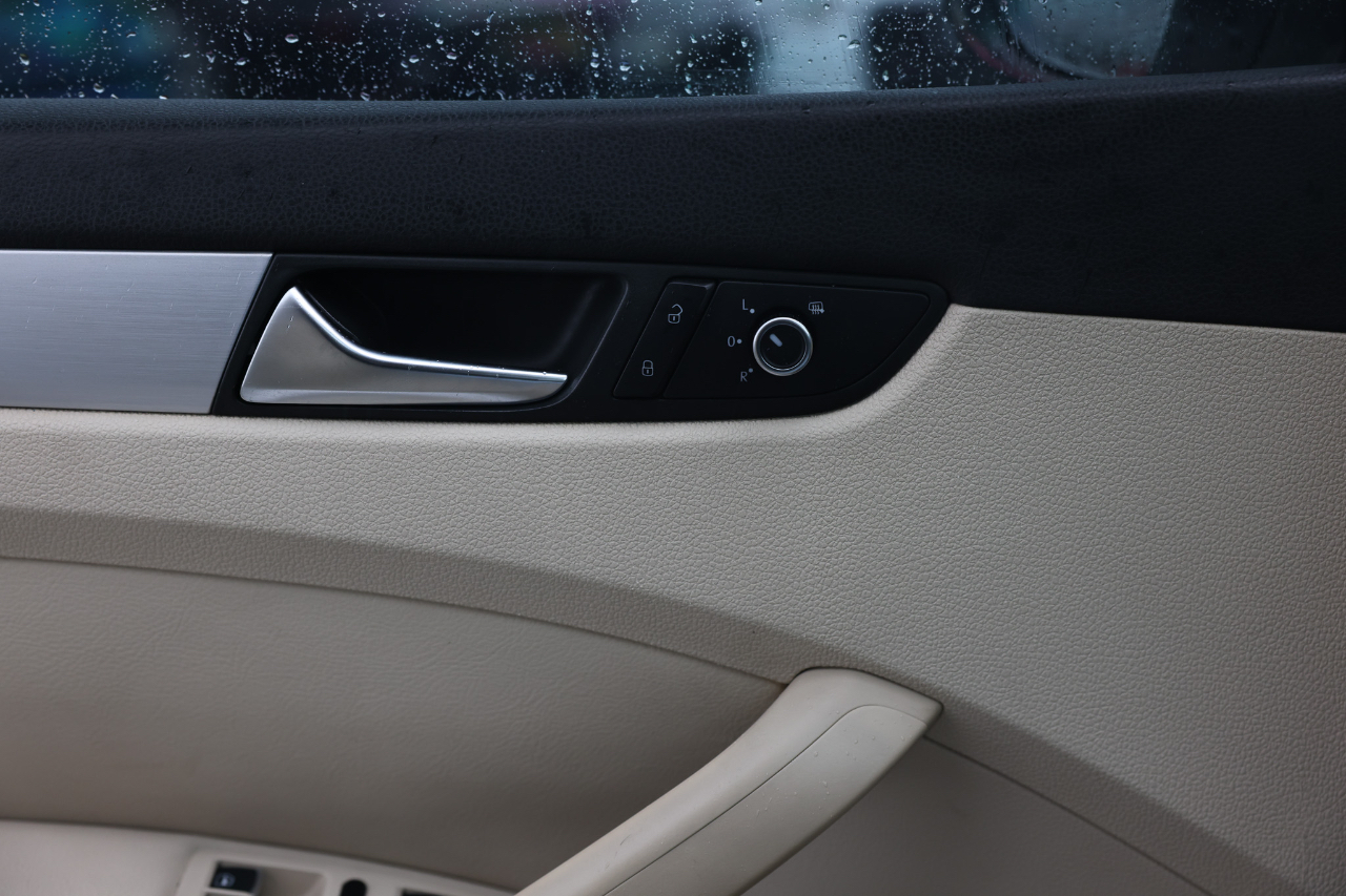 Volkswagen Passat  2012