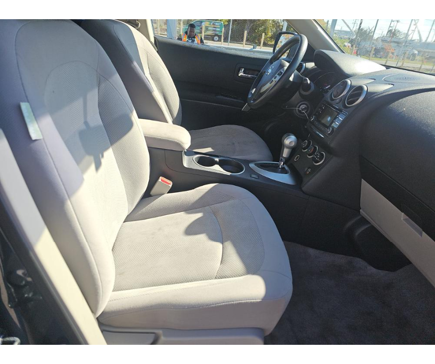 Nissan Rogue Select  2014