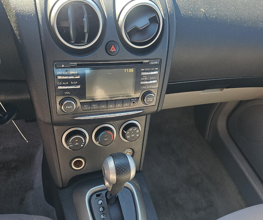 Nissan Rogue Select  2014