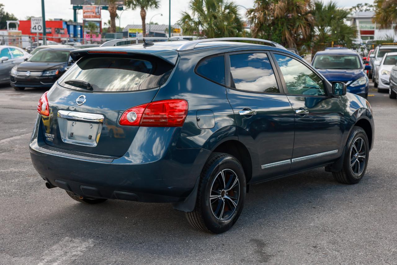 Nissan Rogue Select  2014