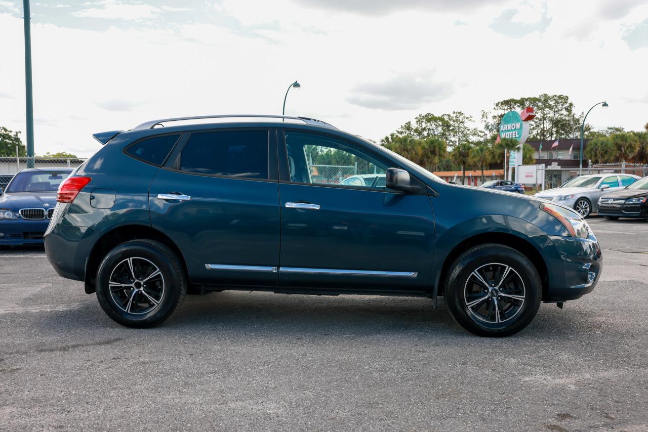 Nissan Rogue Select  2014