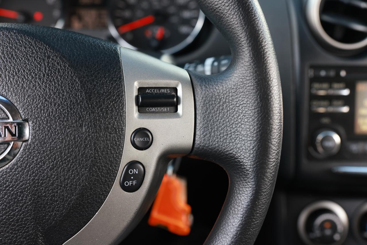 Nissan Rogue Select  2014