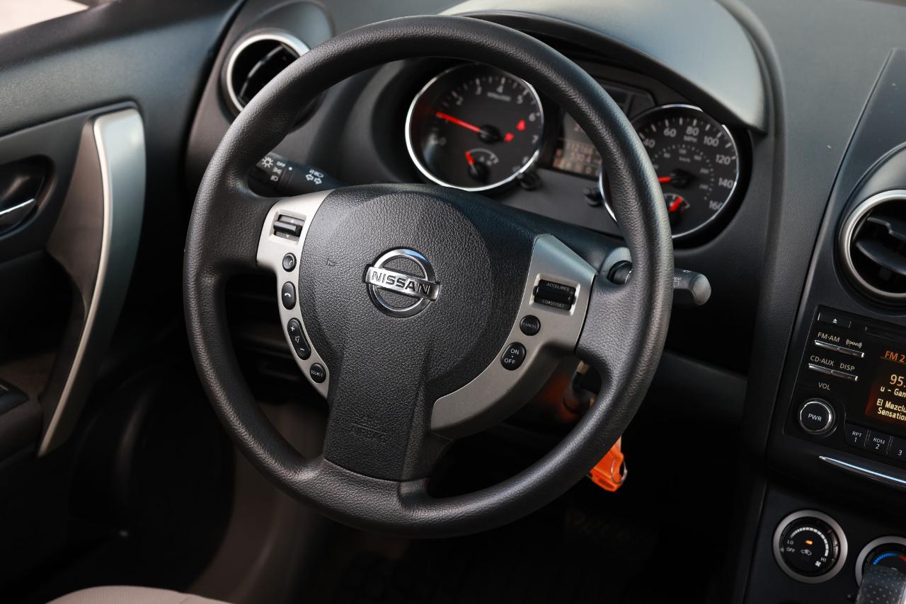 Nissan Rogue Select  2014