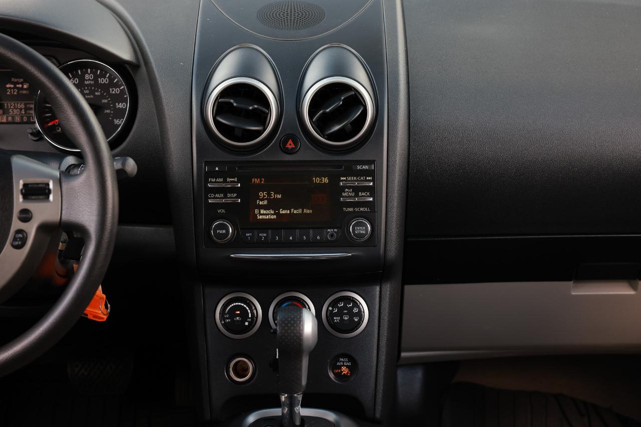 Nissan Rogue Select  2014