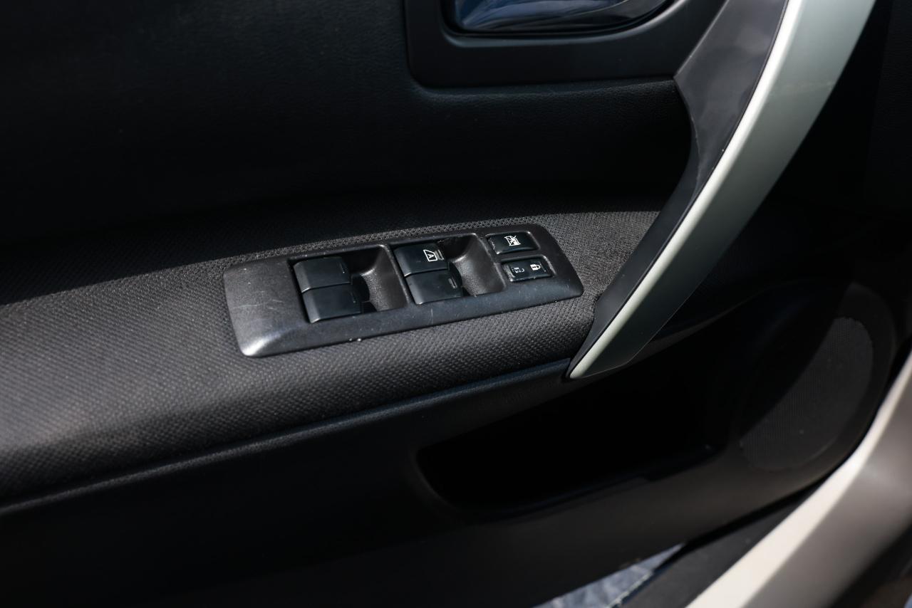 Nissan Rogue Select  2014