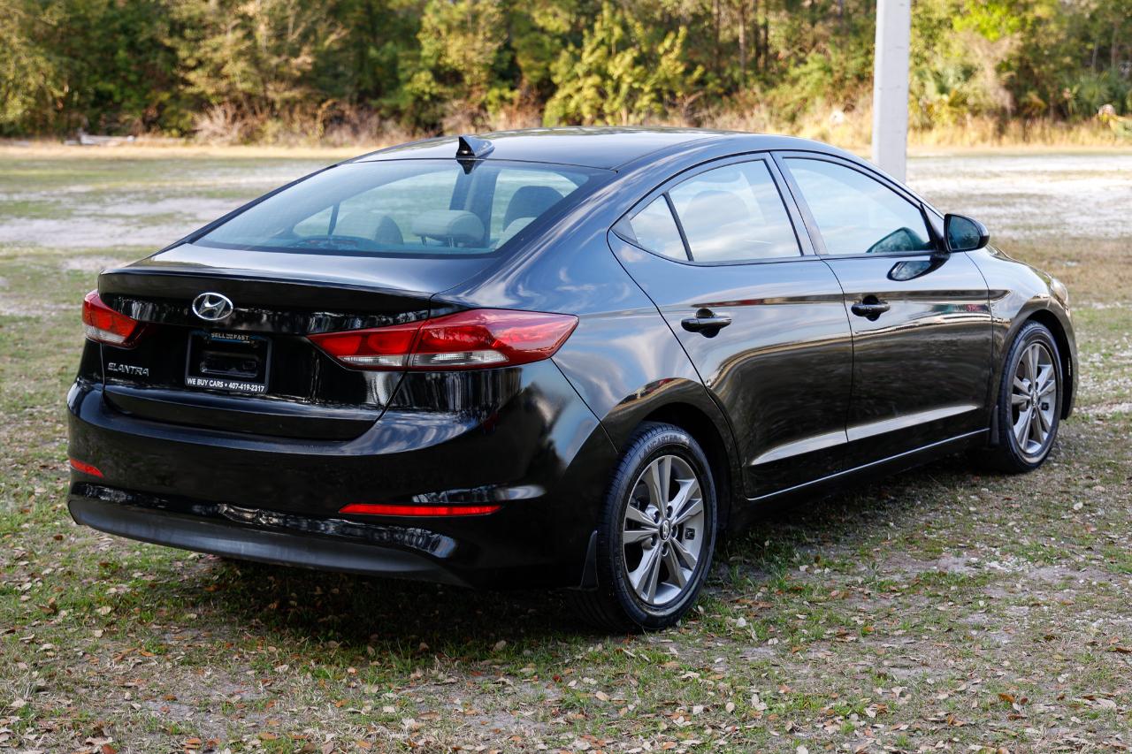Hyundai Elantra  2018