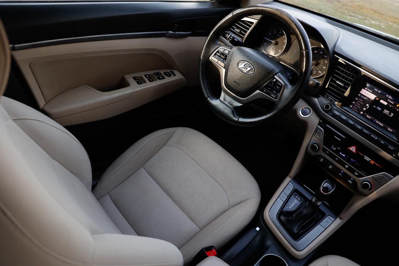 Hyundai Elantra  2018