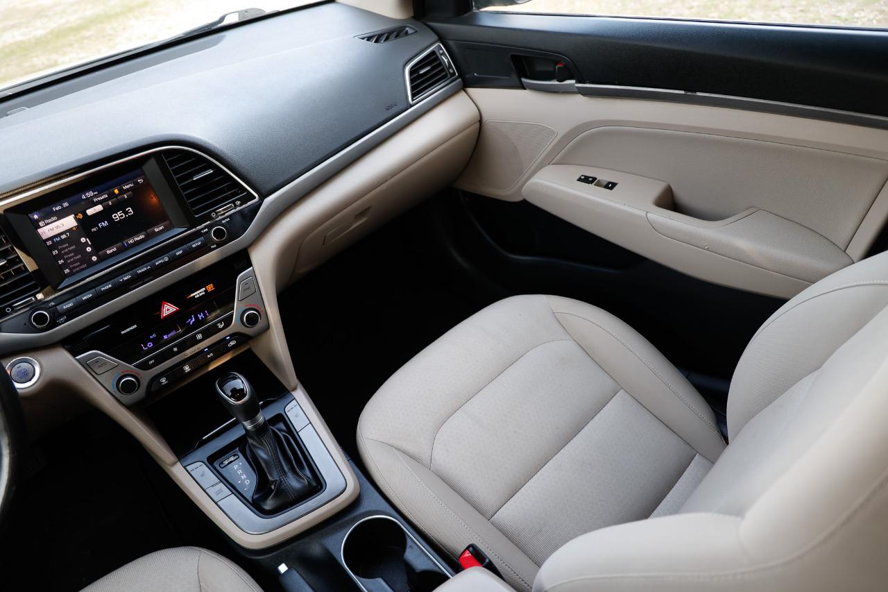 Hyundai Elantra  2018