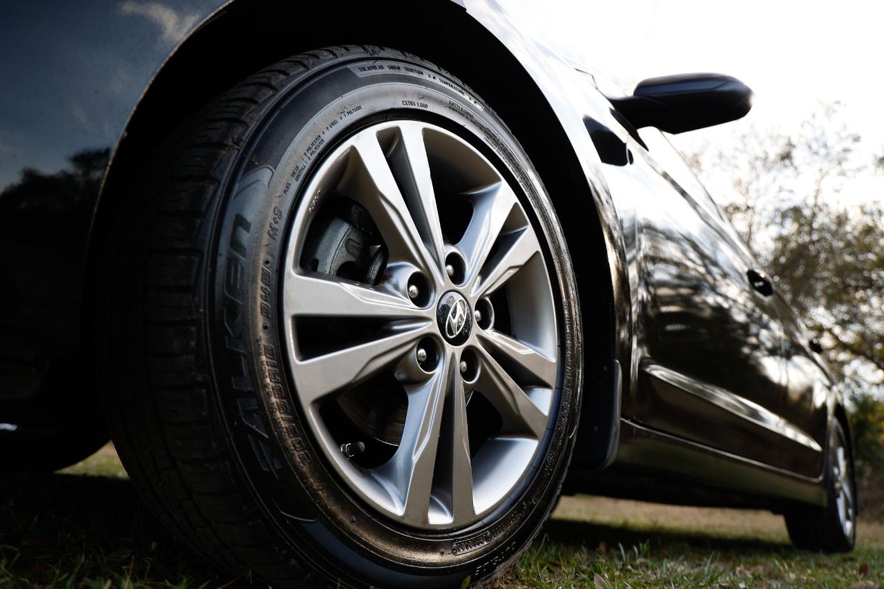 Hyundai Elantra  2018