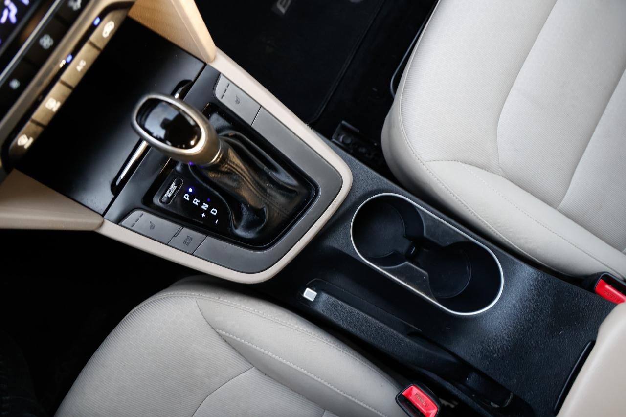 Hyundai Elantra  2018