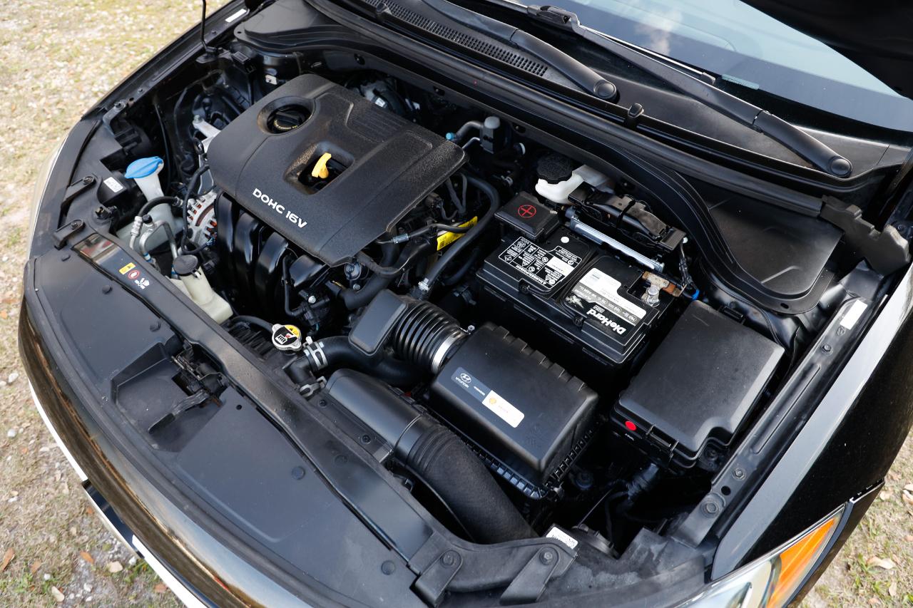 Hyundai Elantra  2018