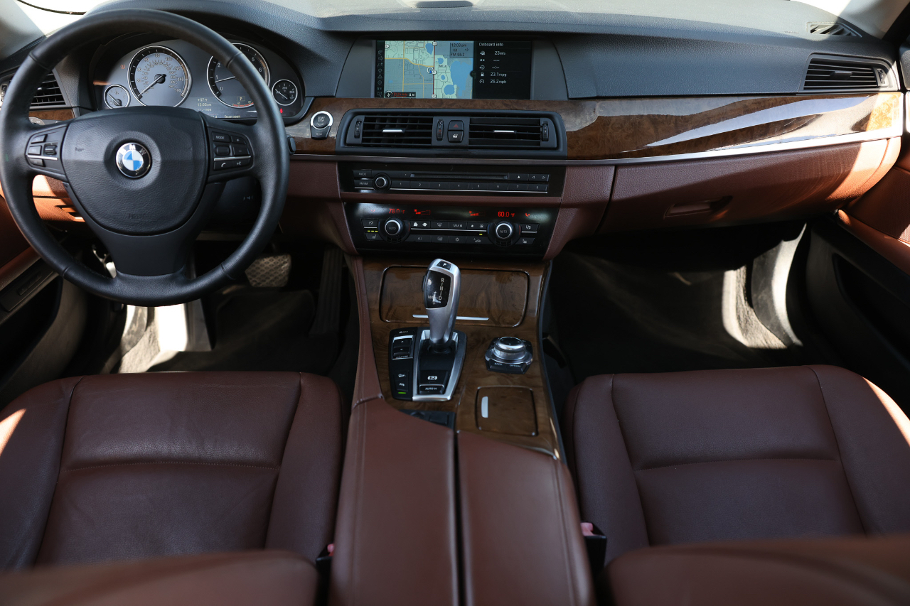 BMW 528XI  2012