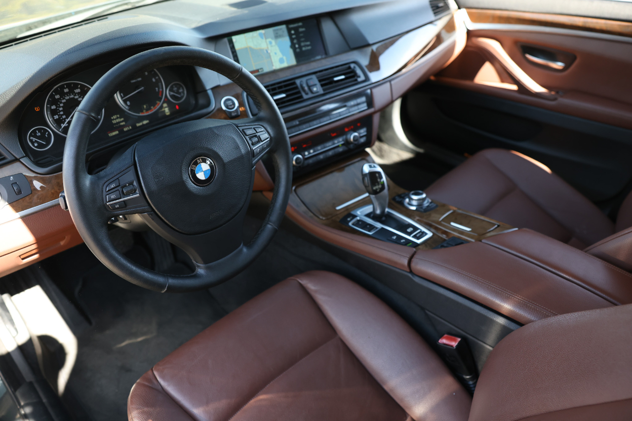 BMW 528XI  2012