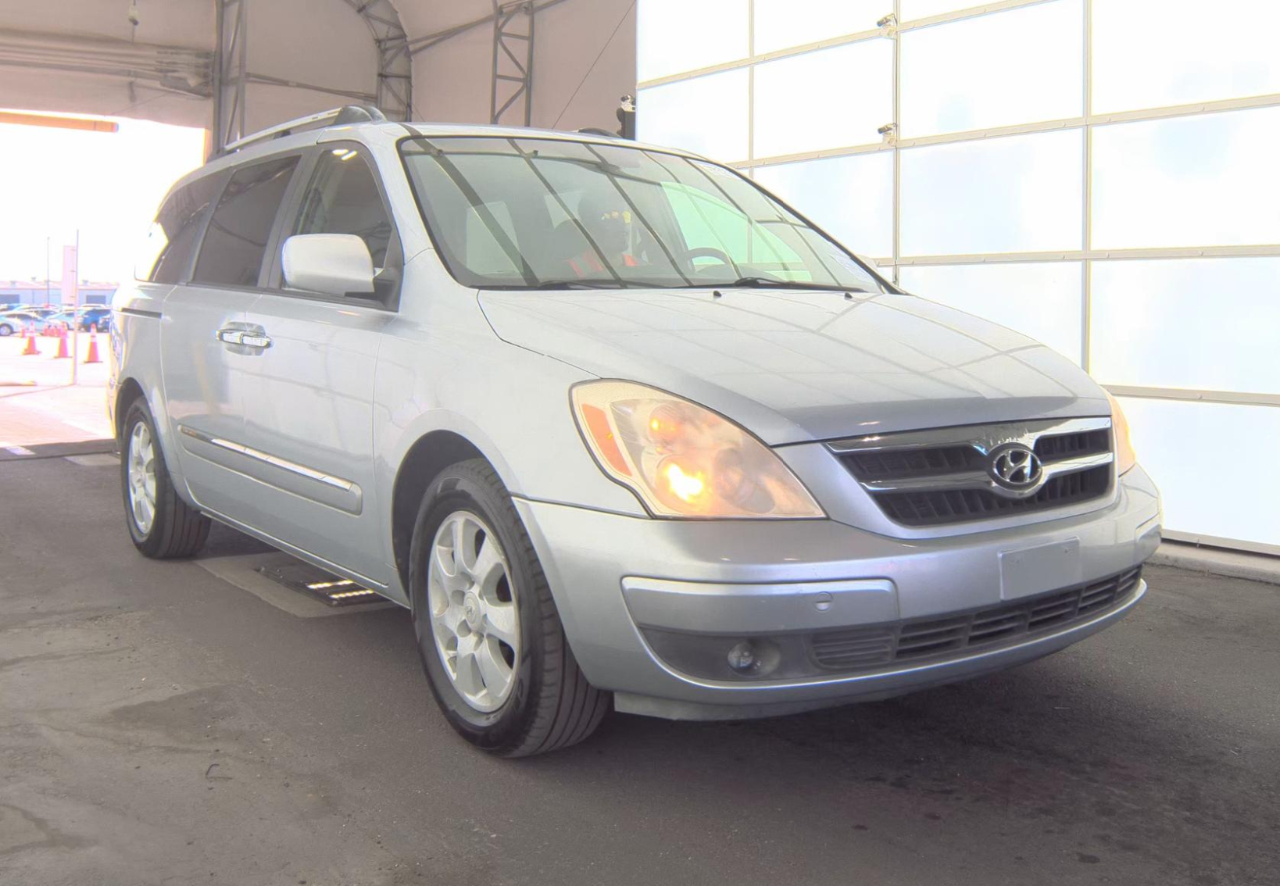 Hyundai Entourage  2007