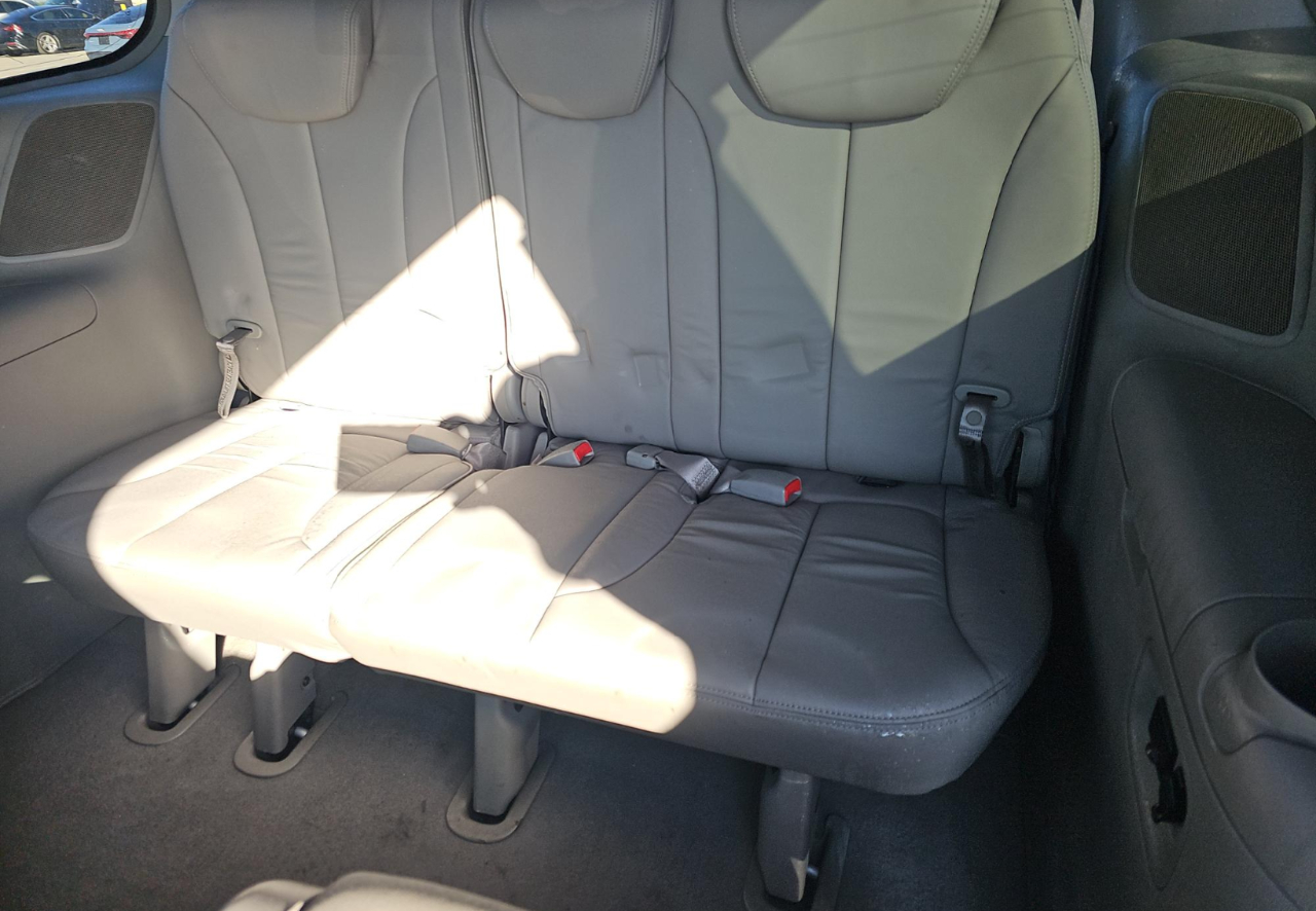 Hyundai Entourage  2007