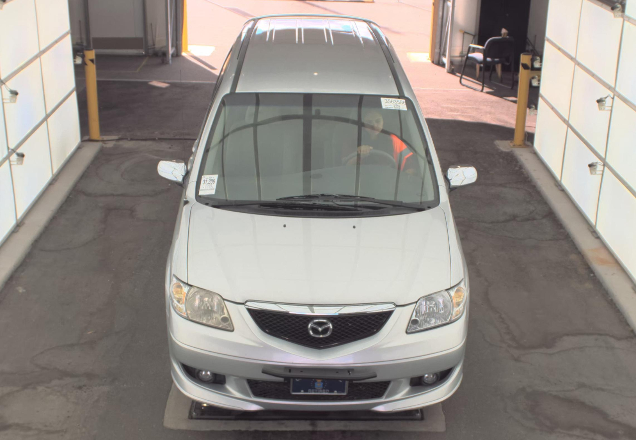 Mazda MPV  2003