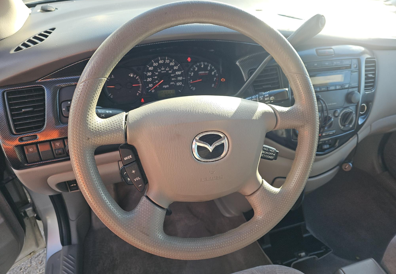 Mazda MPV  2003