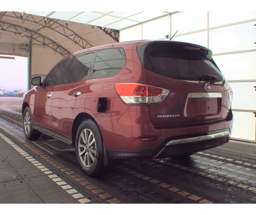 Nissan Pathfinder S 2014