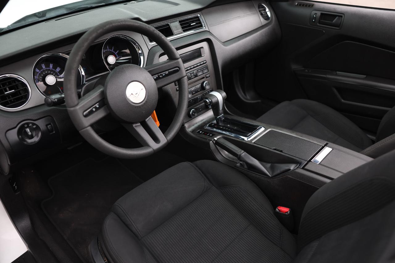 Ford Mustang  2010