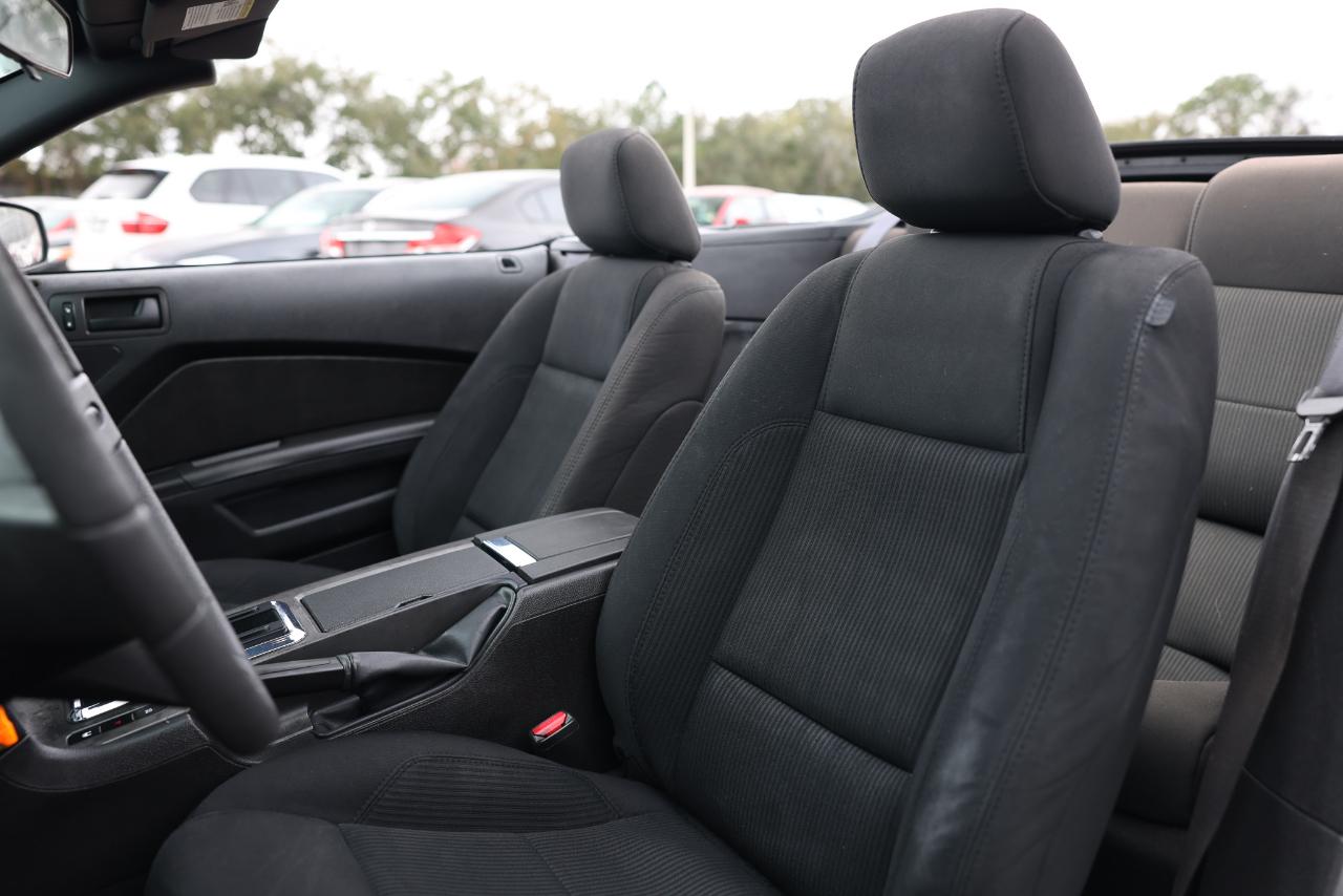 Ford Mustang  2010