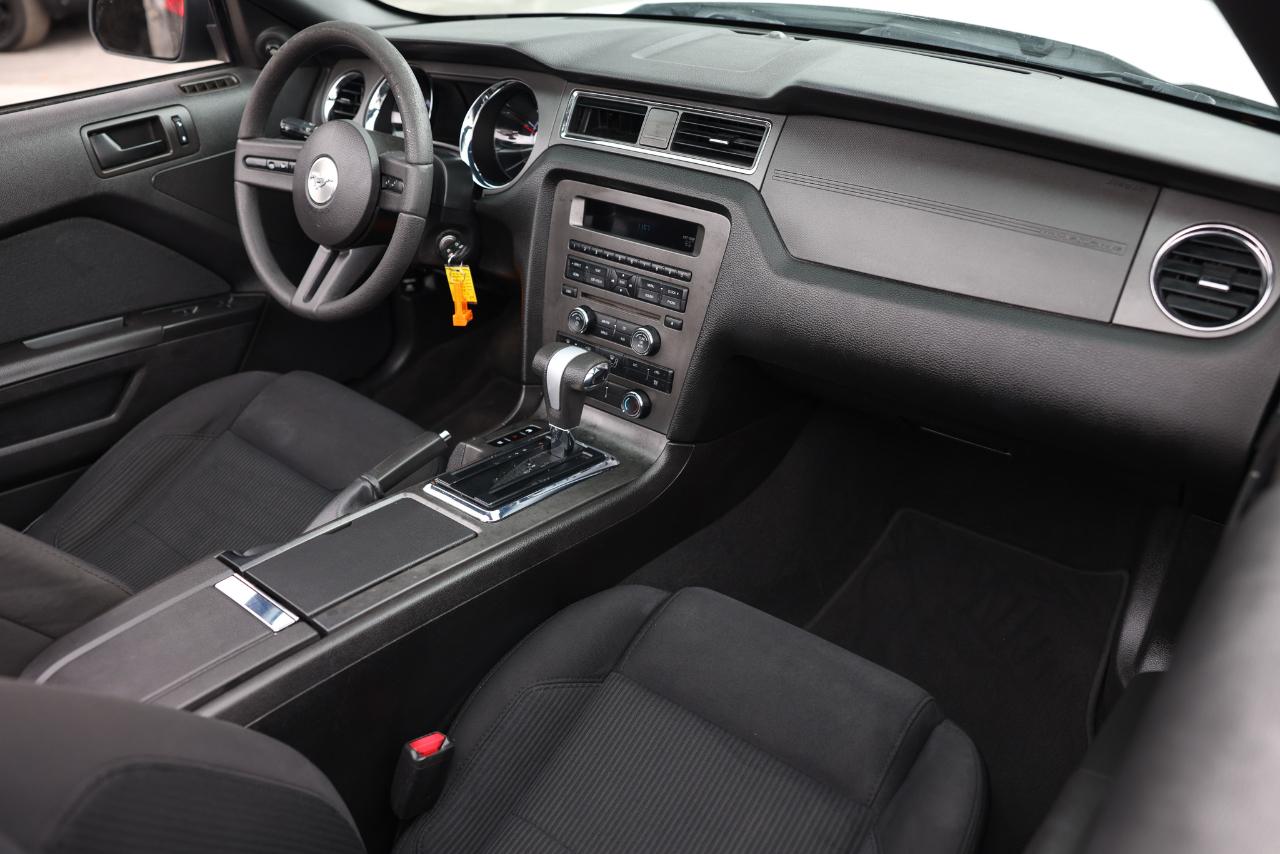 Ford Mustang  2010