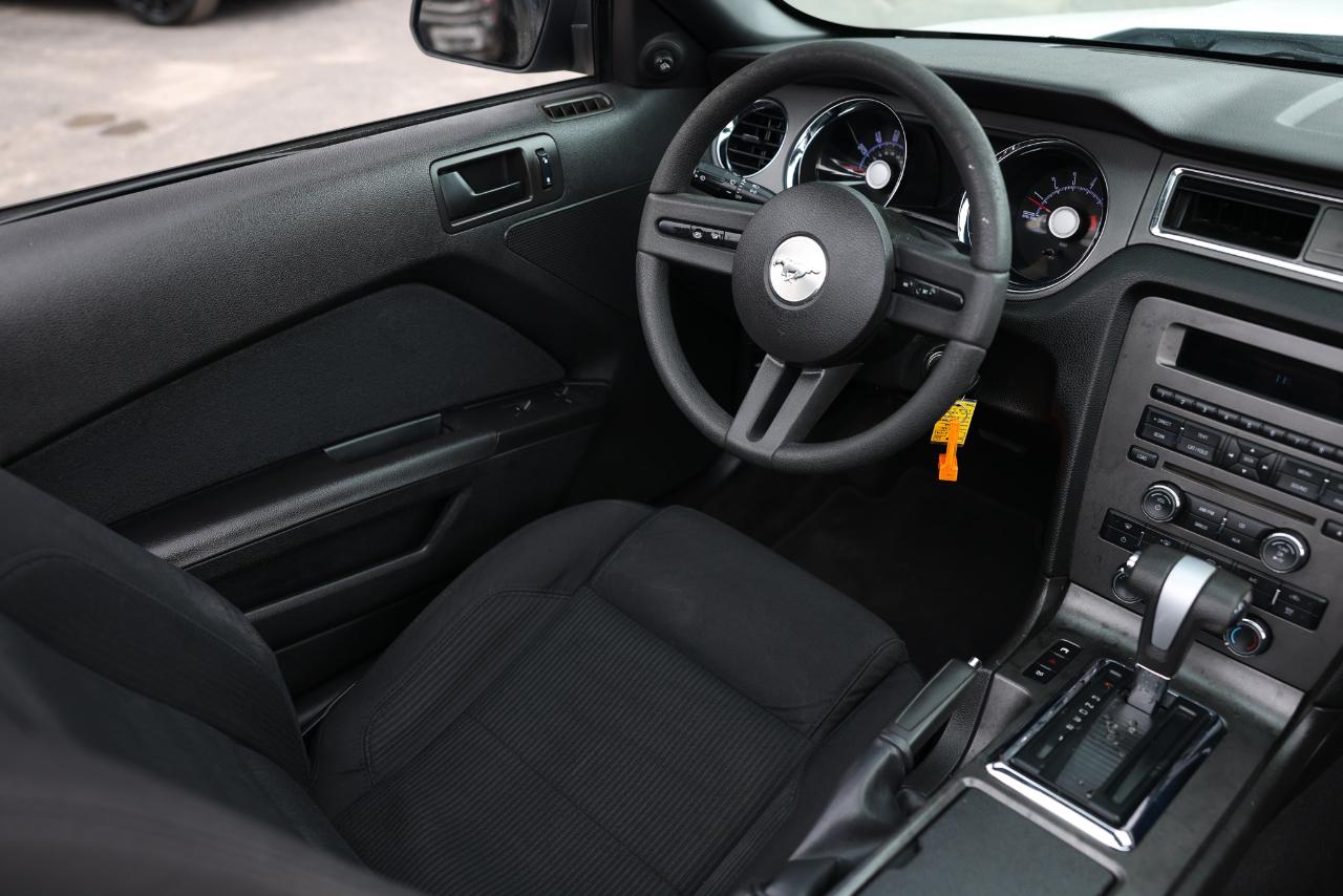 Ford Mustang  2010