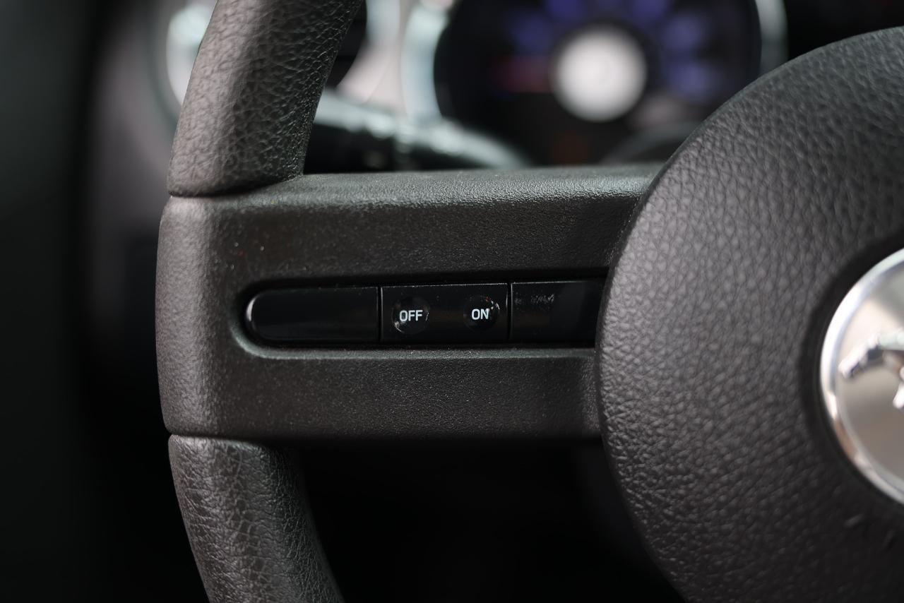 Ford Mustang  2010