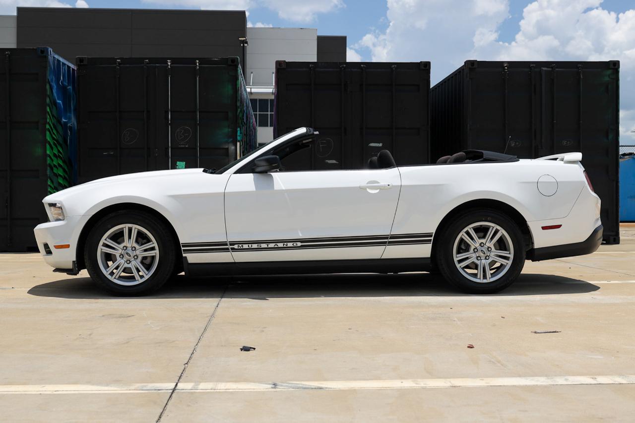 Ford Mustang  2010